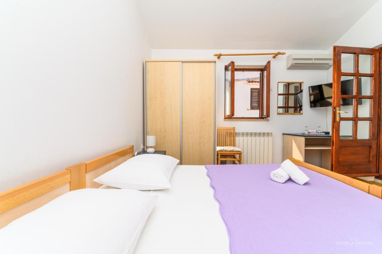 Sobe I Apartman Mareta Miholascica Экстерьер фото