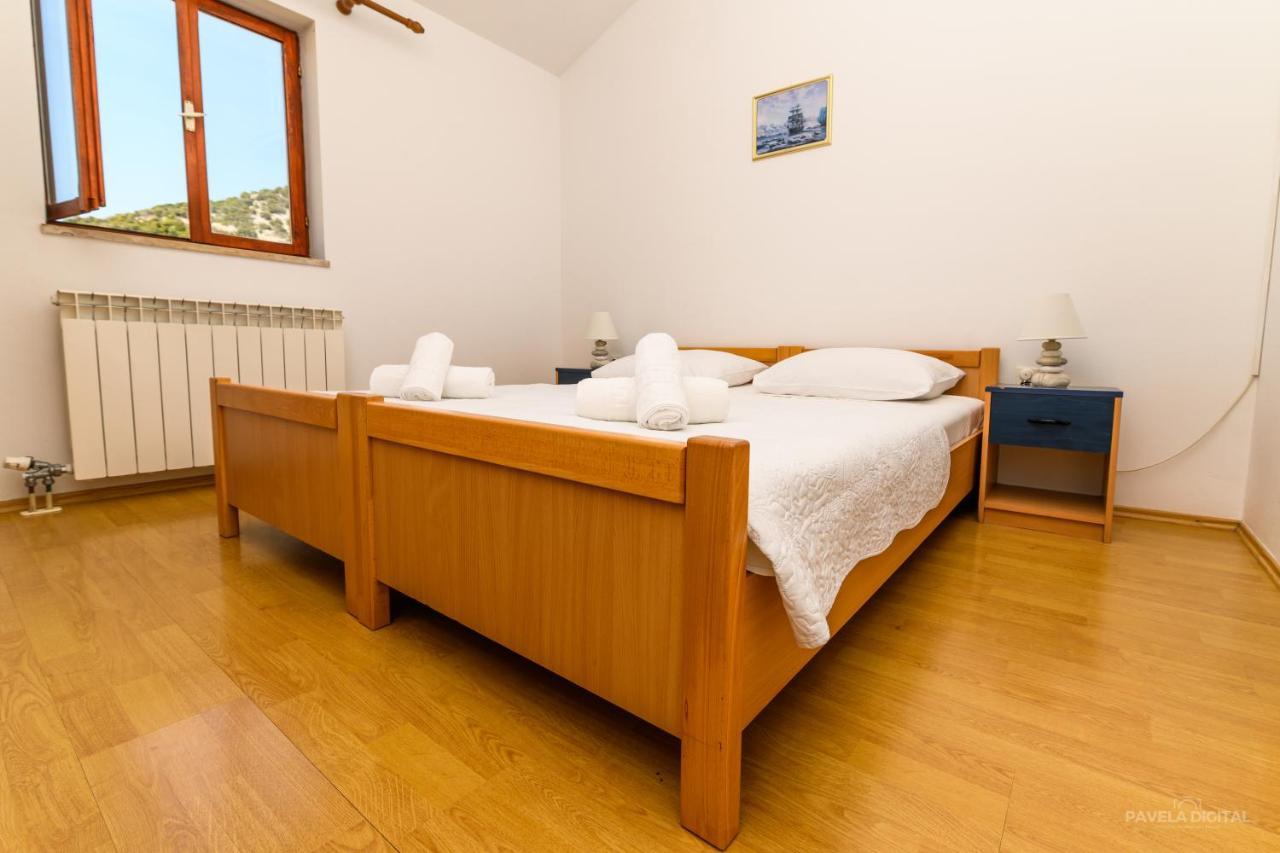 Sobe I Apartman Mareta Miholascica Экстерьер фото