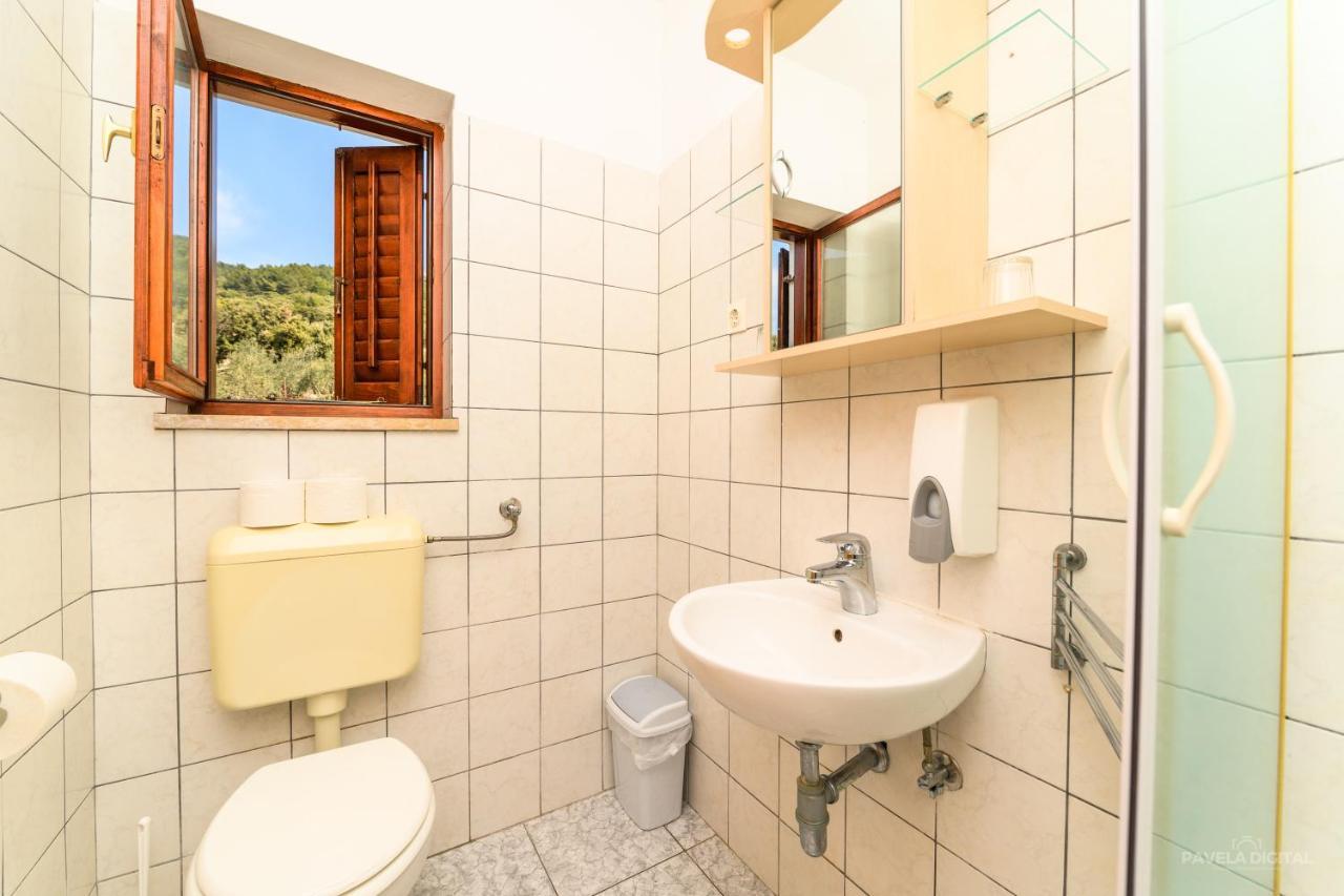 Sobe I Apartman Mareta Miholascica Экстерьер фото
