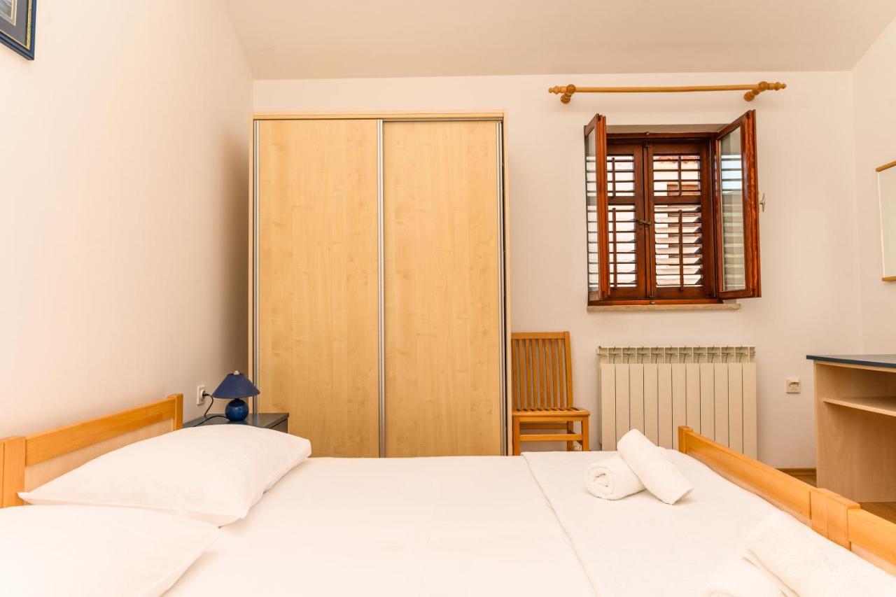 Sobe I Apartman Mareta Miholascica Экстерьер фото