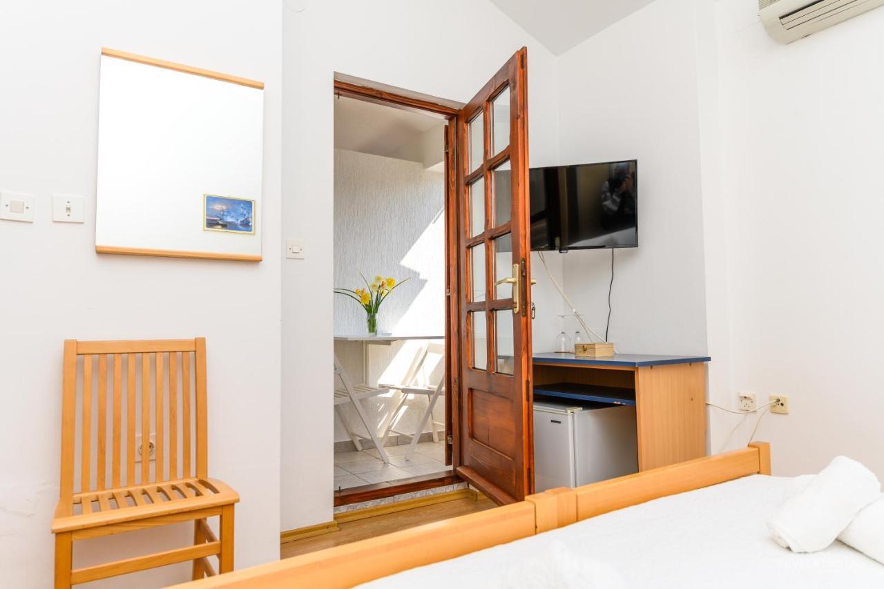 Sobe I Apartman Mareta Miholascica Экстерьер фото