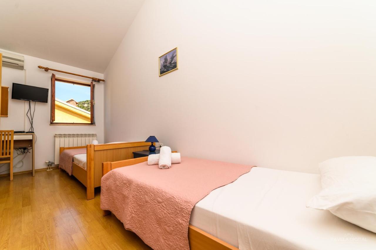 Sobe I Apartman Mareta Miholascica Экстерьер фото